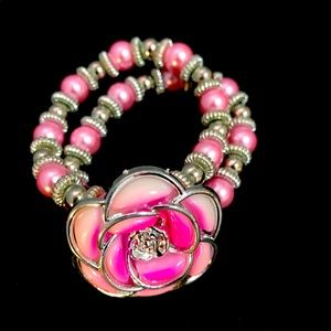 Light pink and silver double crossed flower bracelet